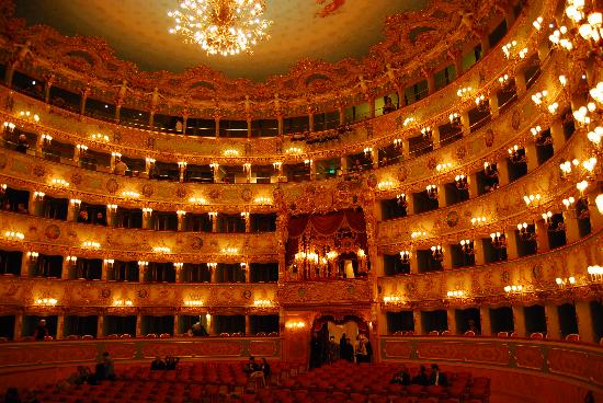 “NON SOLO CARMEN”: L’OPERA METROPOLITANA DELLA FENICE ARRIVA A NOVENTA,