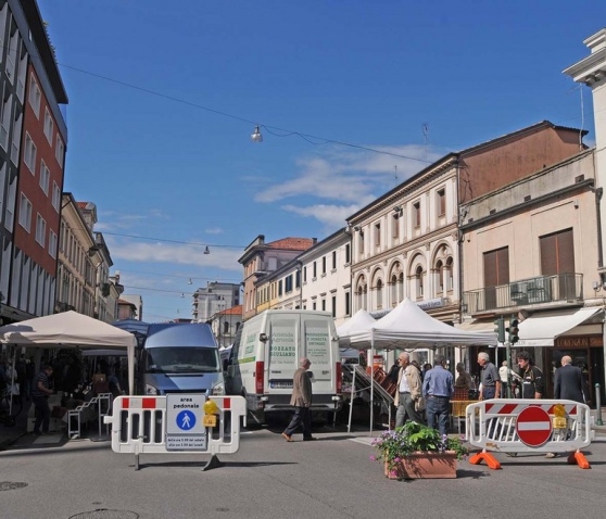 CERESER: “RIPRESA DEL CENTRO DA QUANDO E’ STATA ISTITUITA LA NUOVA ISOLA PEDONALE”