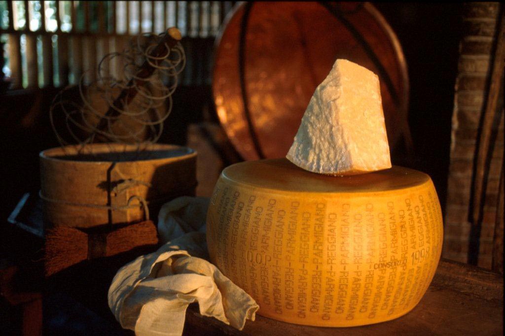 CONTRAFFAZIONE DEL PARMIGIANO REGGIANO, UNA CONDANNA IN ITALIA