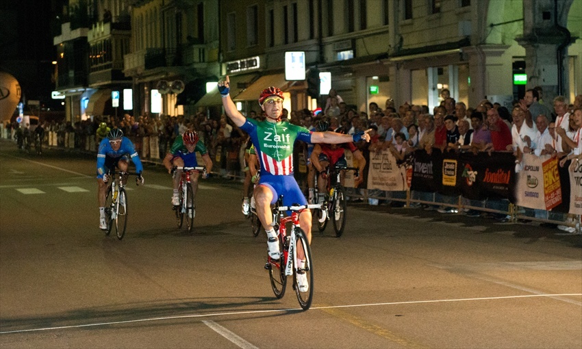 RITORNA IL CIRCUITO NOTTURNO DI CICLISMO