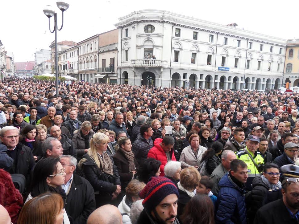 MOIRA ORFEI, OLTRE 5MILA PERSONE  PRESENTI AL SUO ULTIMO VIAGGIO