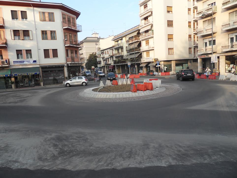 ROTONDA PILLA, CHIUSURA AL TRAFFICO