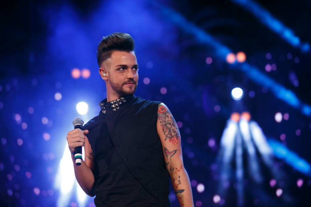 VALERIO SCANU OSPITE AL FESTIVAL SHOW 2016 DI JESOLO