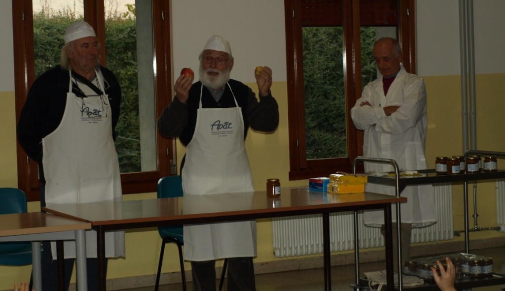 GLI APICOLTORI MARCONESI A SCUOLA PER PROMUOVERE IL MIELE A COLAZIONE