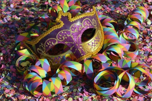 NOVENTA IN MASCHERA: SABATO 2 MARZO I FESTEGGIAMENTI DEL CARNEVALE IN PIAZZA