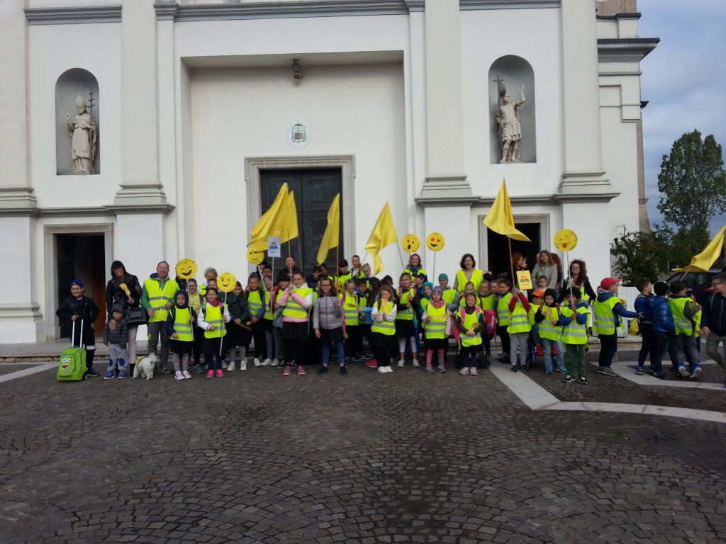 PEDIBUS, UNA FESTA PER 200 BAMBINI