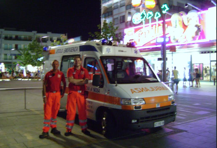 VACANZE SICURE: OGNI VENERDI’ E SABATO UN’AMBULANZA IN PIAZZA MAZZINI