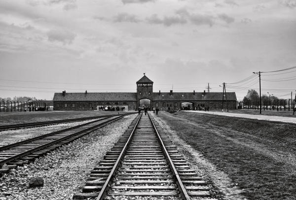 “TEMPO DELLA MEMORIA”: UNA MOSTRA IN RICORDO DI ANNA FRANK