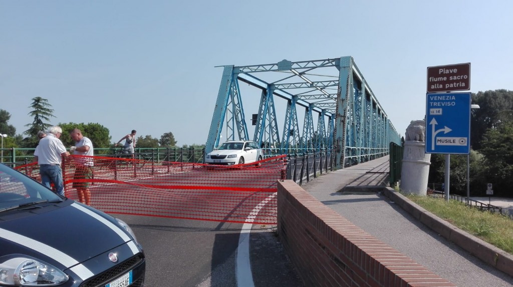 INIZIANO I LAVORI PER IL COMPLETAMENTO DELLA ROTONDA SUL PONTE DELLA VITTORIA