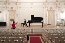 SCUOLA COMUNALE DI MUSILE: PIANISTA DI SEI ANNI SI ESIBISCE A SAN PIETROBURGO