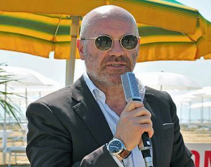 CATTAI: “NESSUN PROGETTO IN SPIAGGIA SENZA FEDERCONSORZI”. IL PRESIDENTE INTERVIENE SULLA SOMMINISTRAZIONE DI BEVANDE IN SPIAGGIA