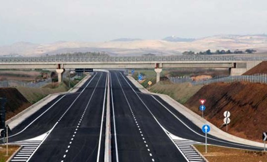 PRESIDENTE ZAIA ALL’INAUGURAZIONE DEL PRIMO TRATTO DELLA SUPERSTRADA PEDEMONTANA VENETA: “NON SIAMO AMMALATI DI FETICISMO INFRASTRUTTURALE, ABBIAMO IL DOVERE DI COMPLETARE UN’OPERA STRATEGICA NAZIONALE”