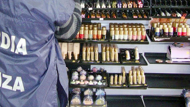 GDF PADOVA SEQUESTRA PRODOTTI POTENZIALMENTE PERICOLOSI PER LE PERSONE. PRESIDENTE REGIONE, “GRAZIE. REATO GRAVISSIMO CONTRO LA SALUTE E IL COMMERCIO ONESTO” GDF PADOVA SEQUESTRA PRODOTTI POTENZIALMENTE PERICOLOSI PER LE PERSONE. PRESIDENTE REGIONE, “GRAZIE. REATO GRAVISSIMO CONTRO LA SALUTE E IL COMMERCIO ONESTO”