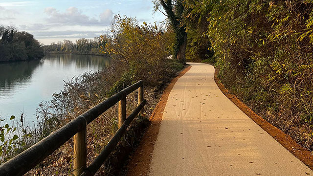 RIPRISTINATO IL FONDO DI UN TRATTO DI PISTA CICLOPEDONALE A SAN DONA’ DI PIAVE