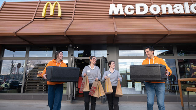 IN PROVINCIA DI VENEZIA 70 PASTI CALDI A SETTIMANA PER CHI È IN DIFFICOLTÀ: RIPARTE L’INIZIATIVA SOLIDALE DI MCDONALD’S